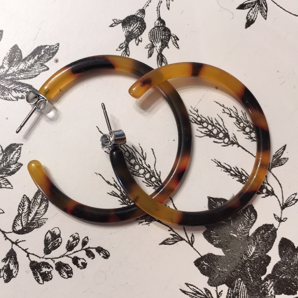 Tortoise shell hoops